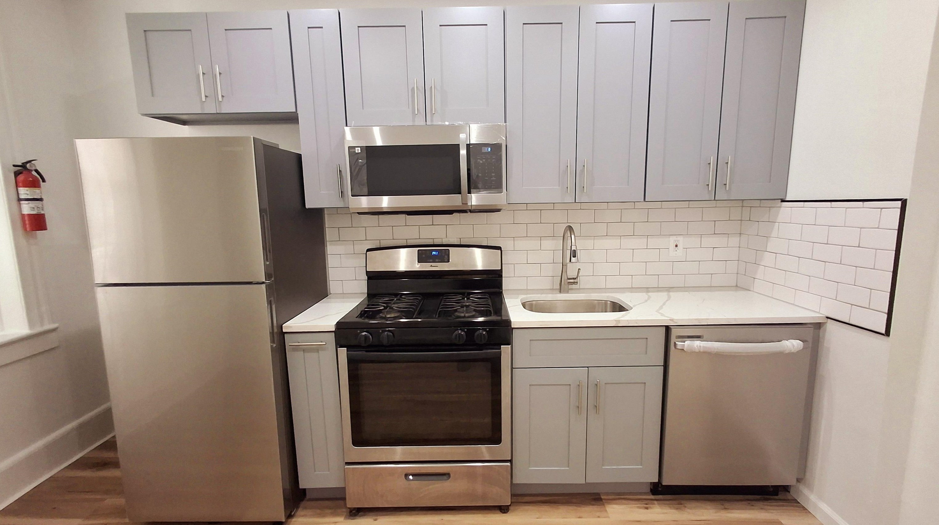 318 28th St #1r, Union City, NJ 07087