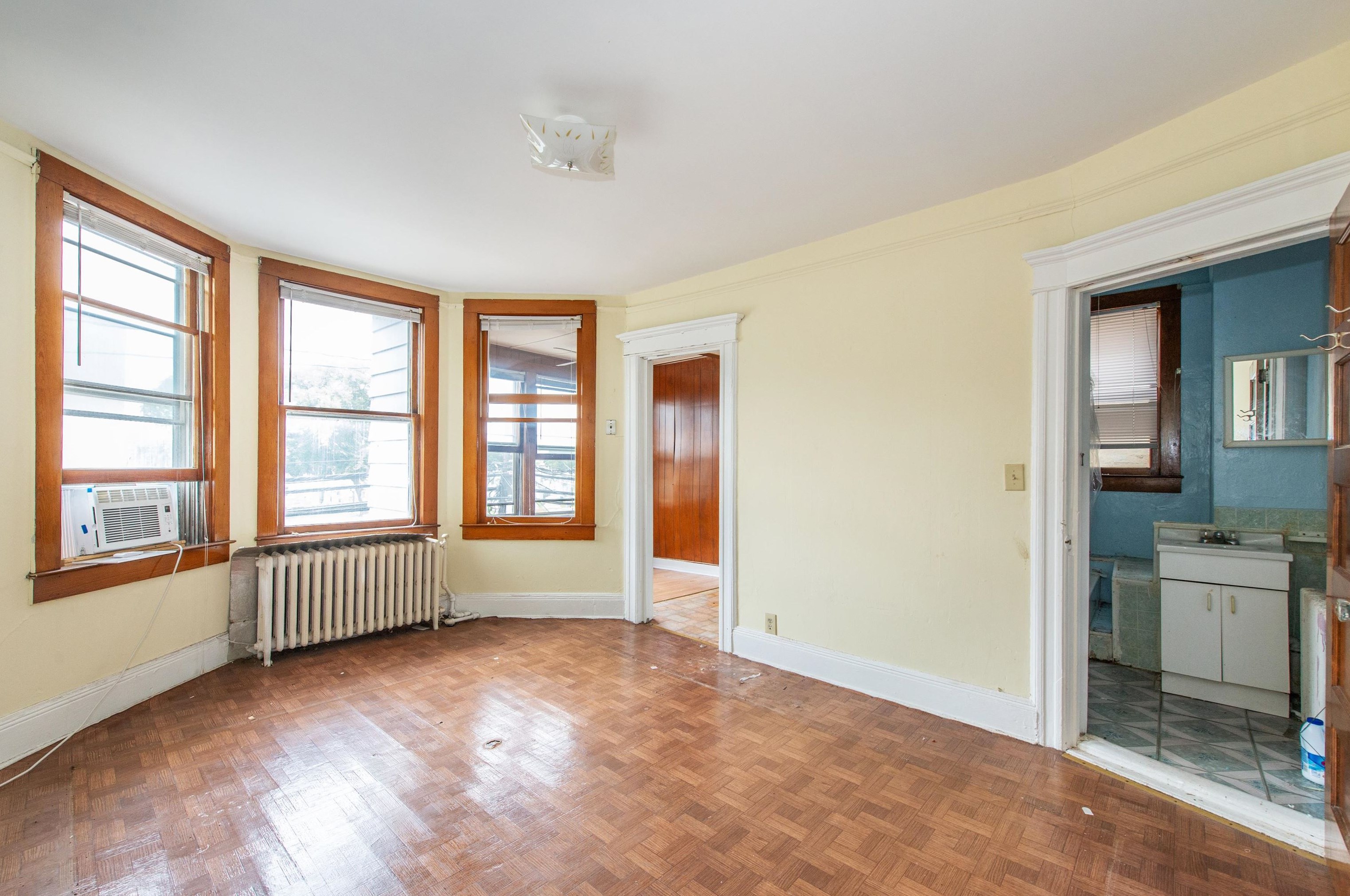 858 Side Ave, Jersey City NJ  07306-6514 exterior