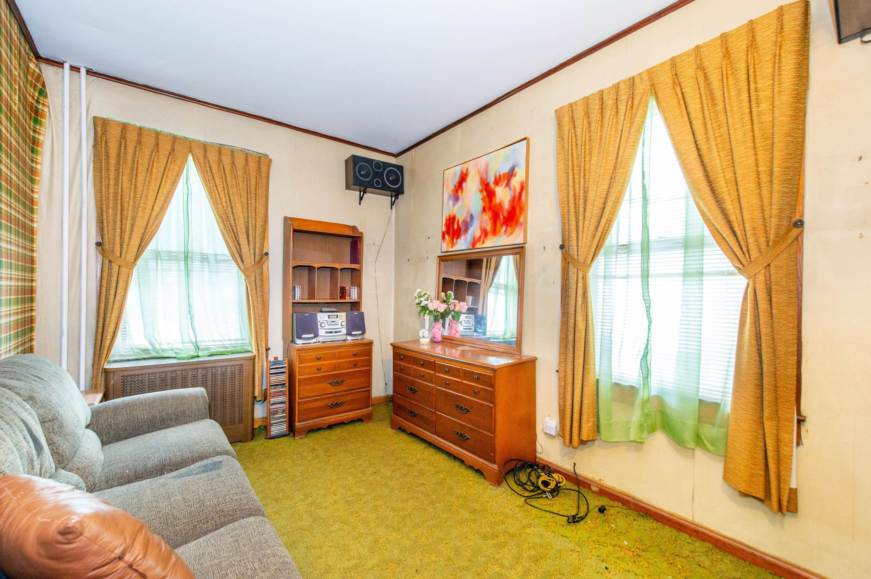 858 Side Ave, Jersey City NJ  07306-6514 exterior