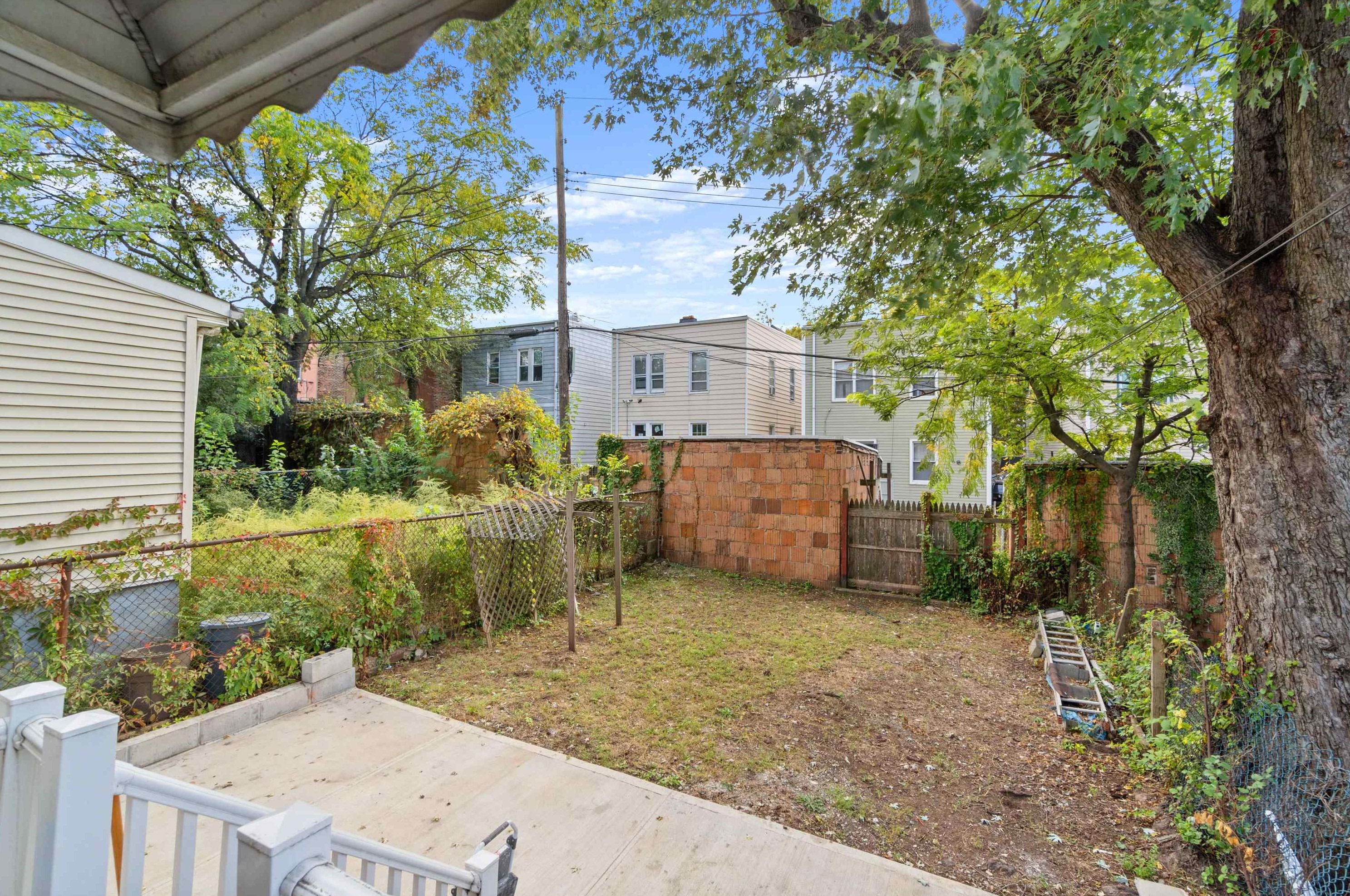 299 Armstrong Ave, Jersey City NJ 07305-2102 exterior