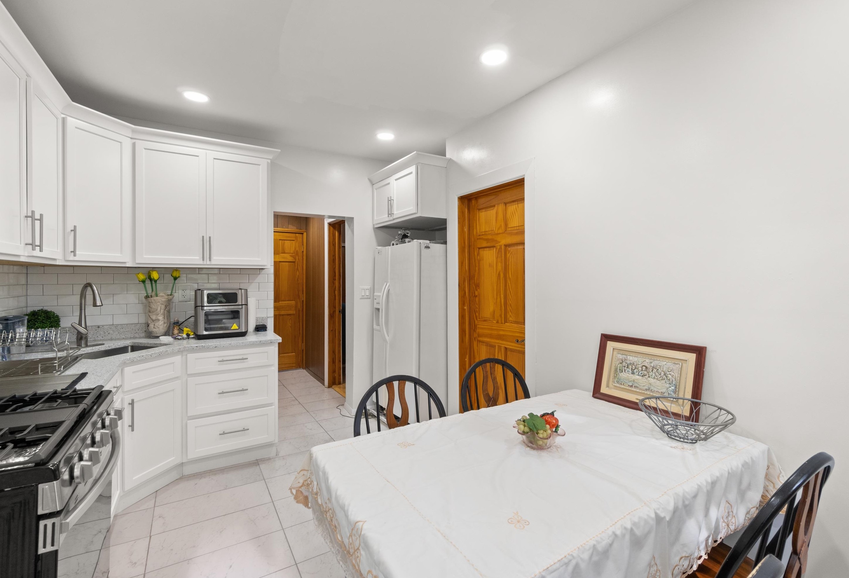 299 Armstrong Ave, Jersey City NJ 07305-2102 exterior