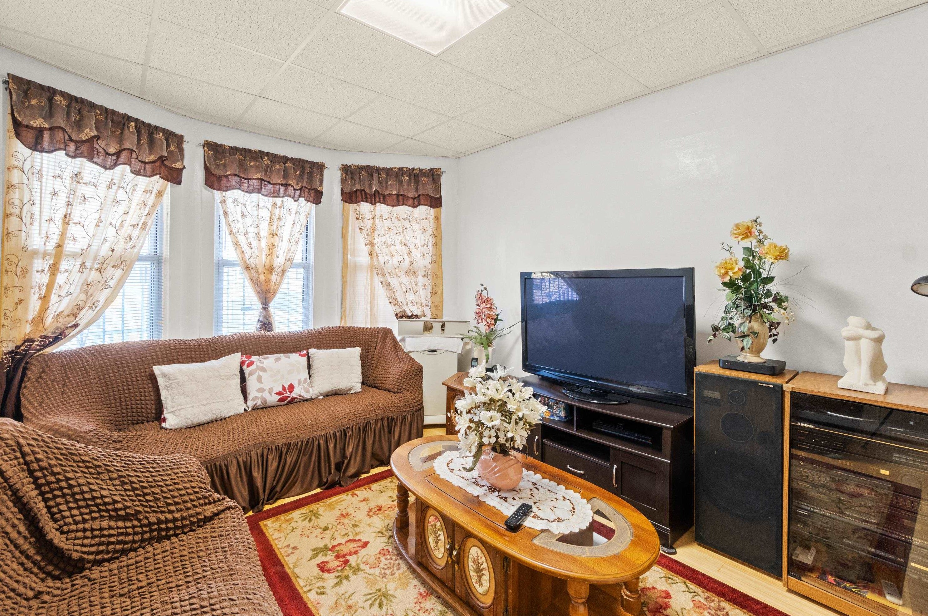 299 Armstrong Ave, Jersey City NJ 07305-2102 exterior