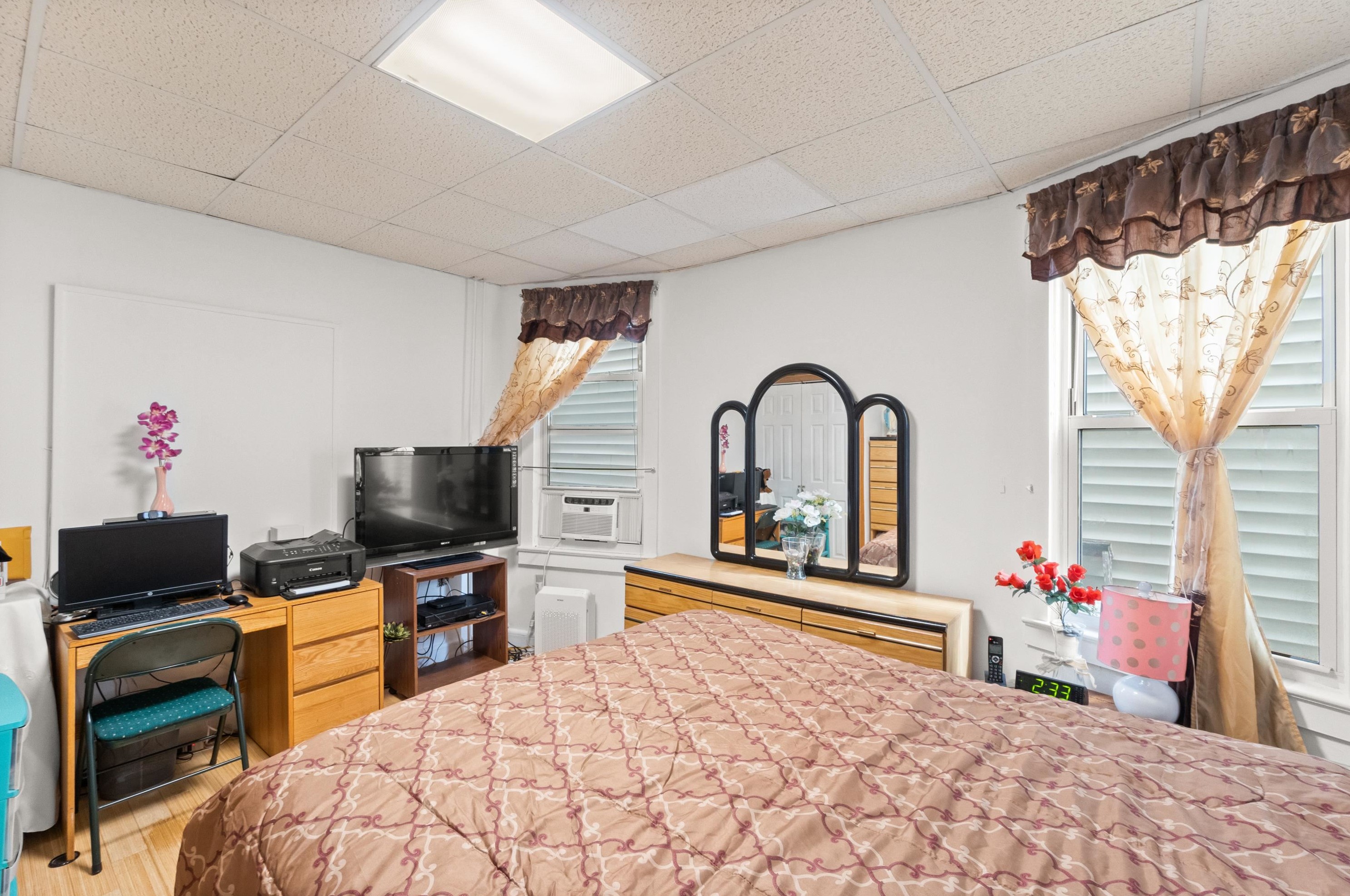 299 Armstrong Ave, Jersey City NJ 07305-2102 exterior