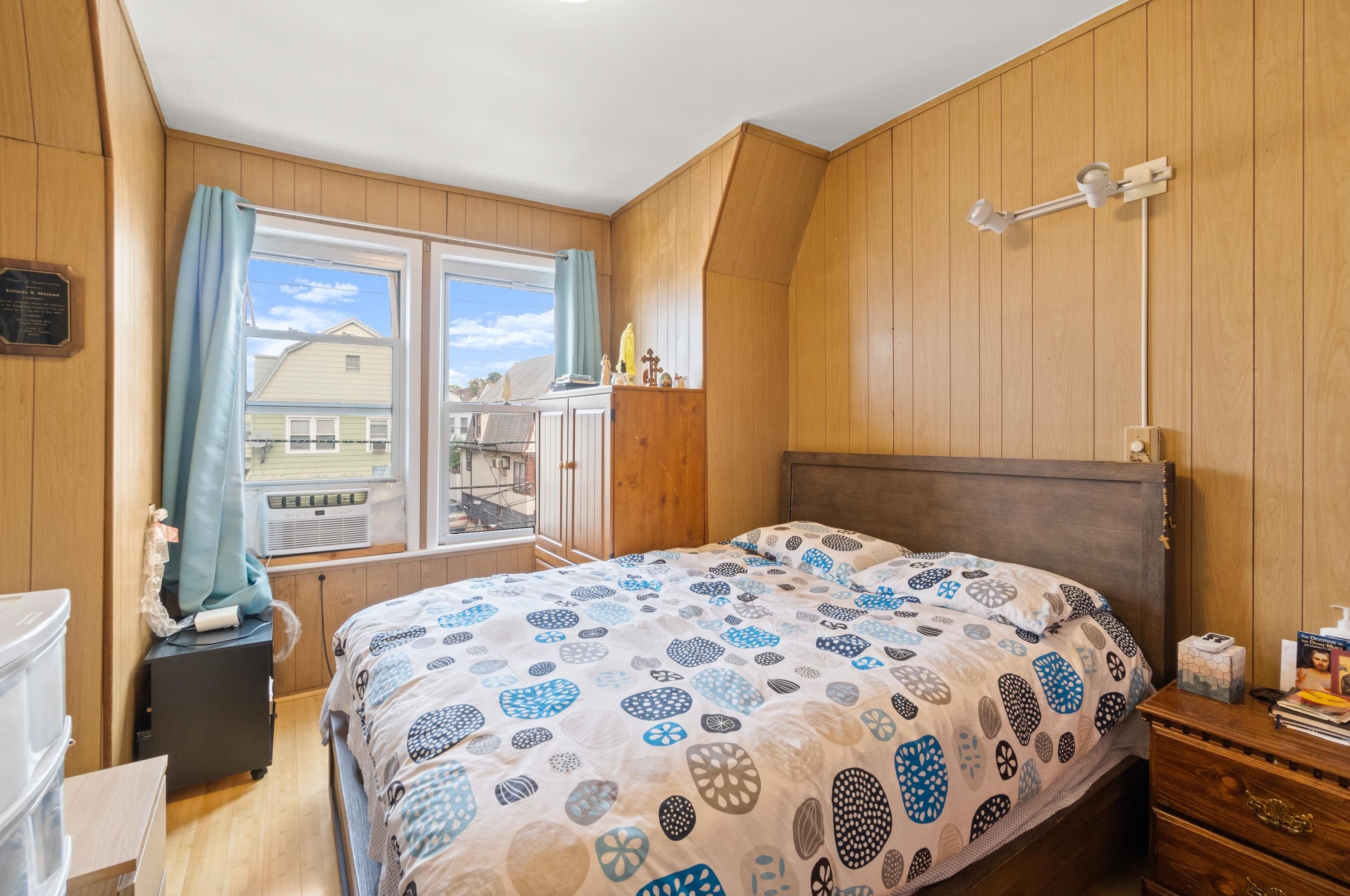 299 Armstrong Ave, Jersey City NJ 07305-2102 exterior