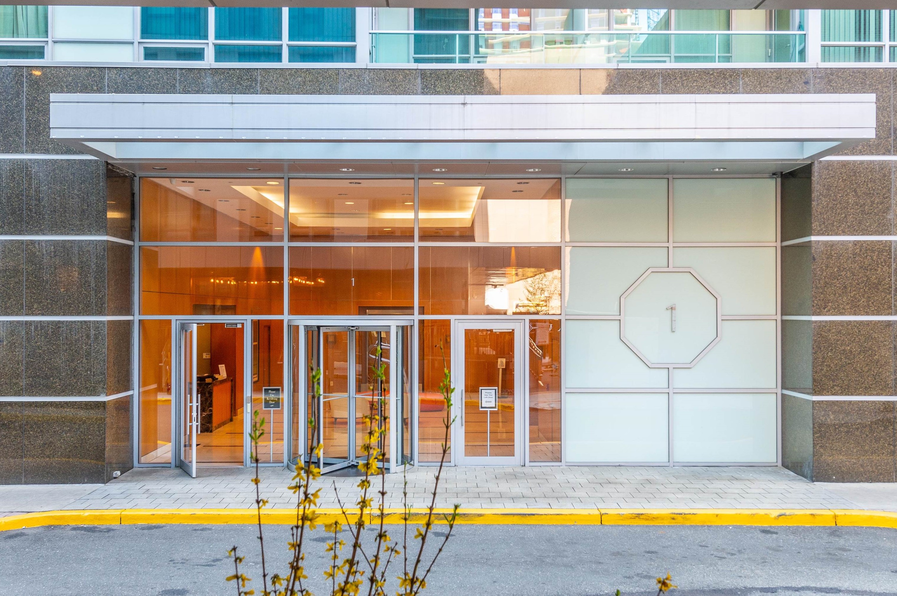 1 Shore Ln #1210r, Jersey City, NJ 07310