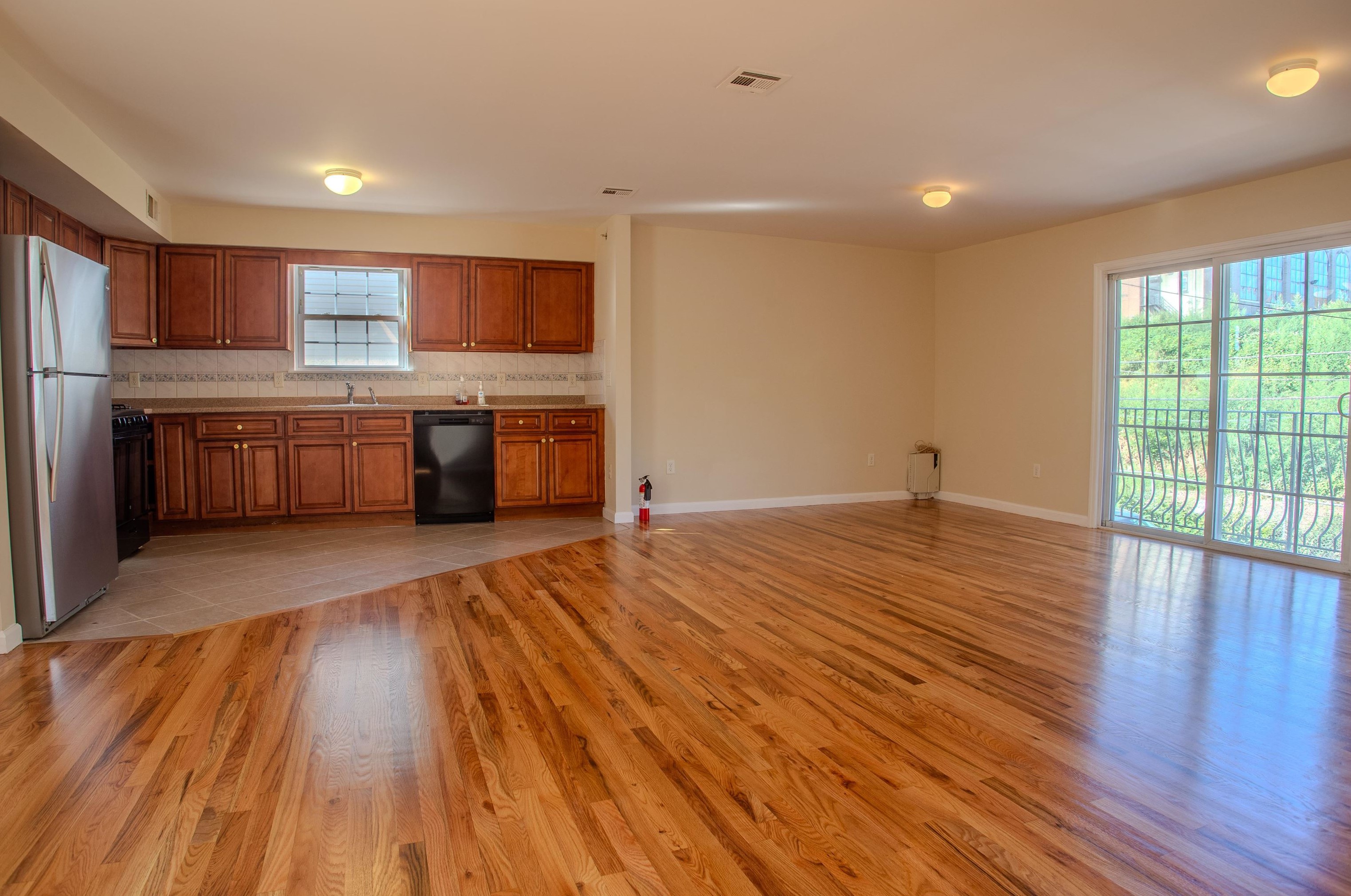 90-92 W Kinney St #2, Newark, NJ 07102
