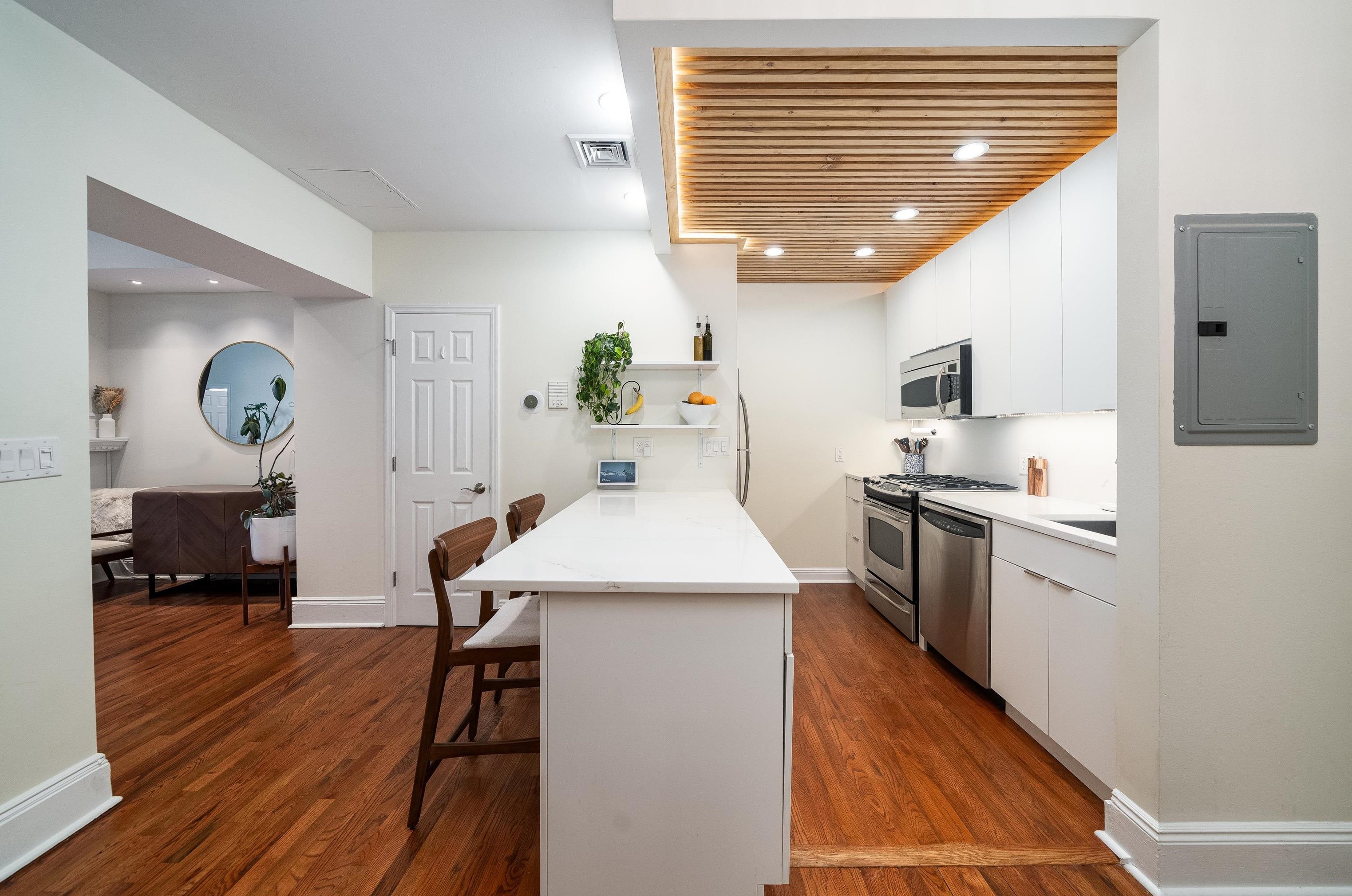 167 Wayne St, Jersey City, NJ 07302-3490