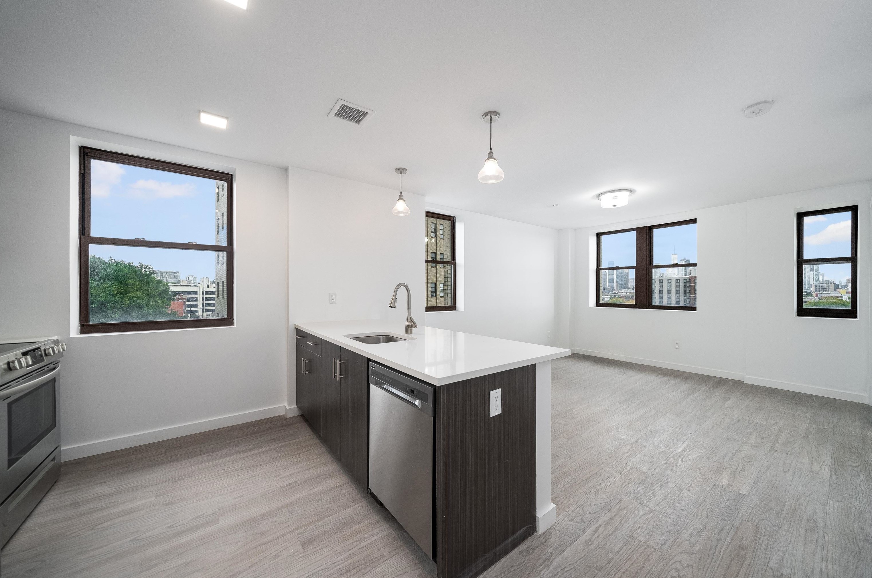 201 Cornelison Ave #609, Jersey City, NJ 07304