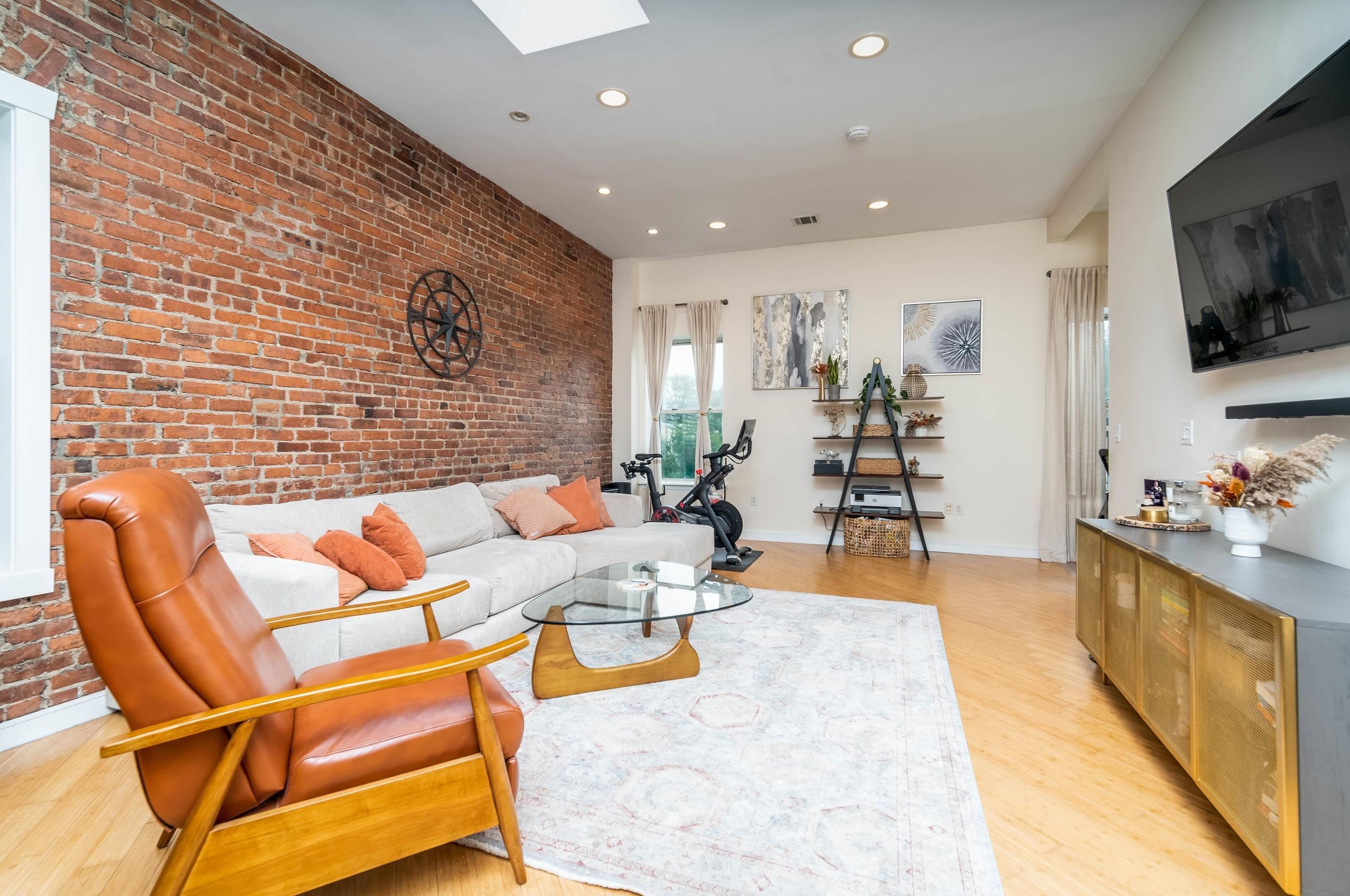 324 Baldwin Ave #401, Jersey City, NJ 07306