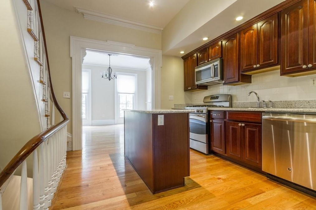 273 8 St, Jersey City NJ  07302-2019 exterior