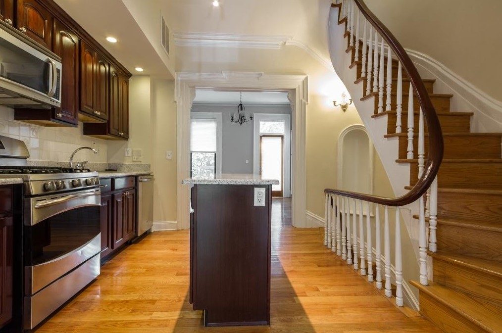 273 8 St, Jersey City NJ  07302-2019 exterior