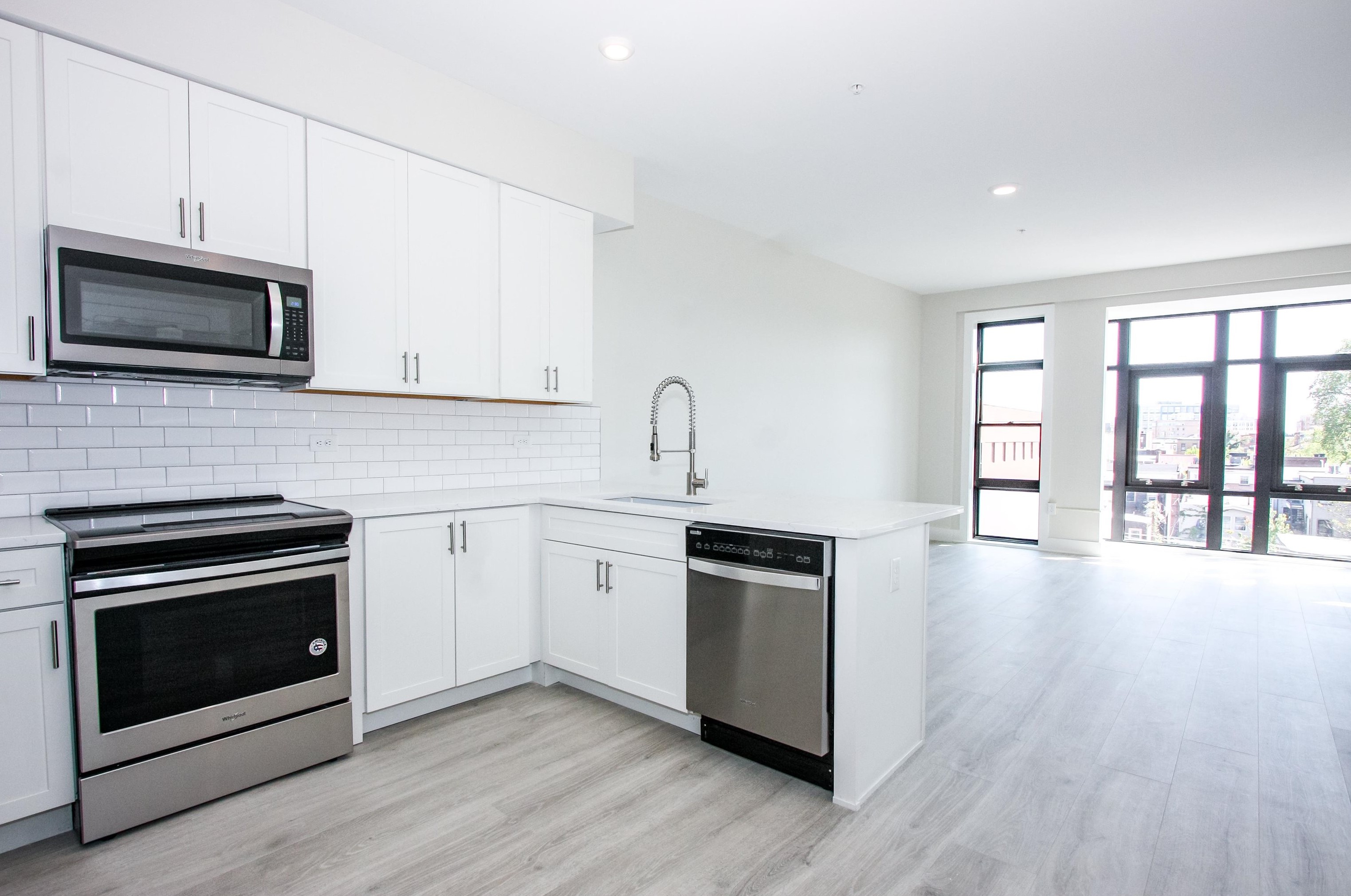 141 Newark Ave, Jersey City, NJ 07302-2811