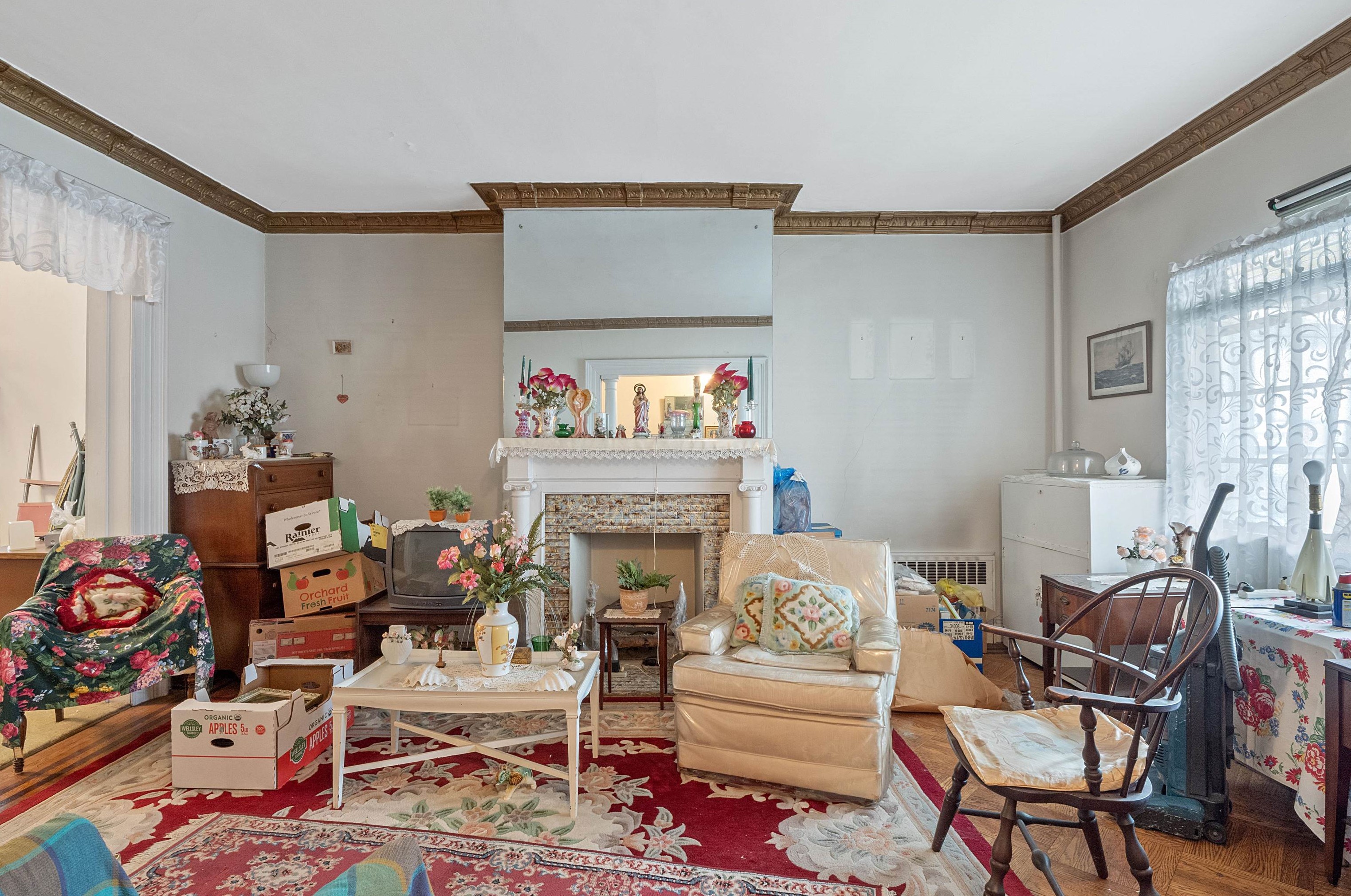 114 Oak St, Jersey City, NJ 07304