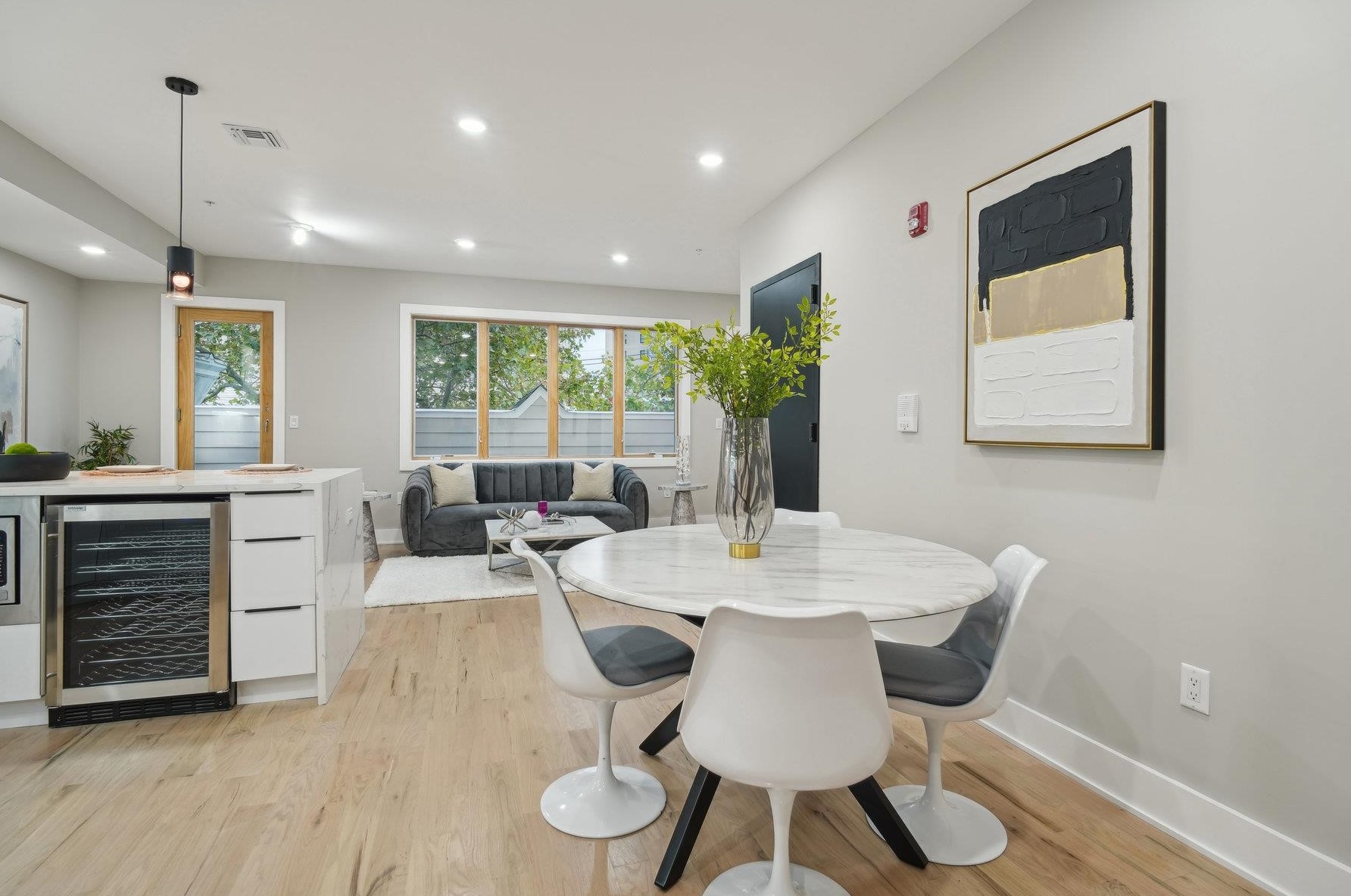 211 Summit Ave, Jersey City, NJ 07304-3107