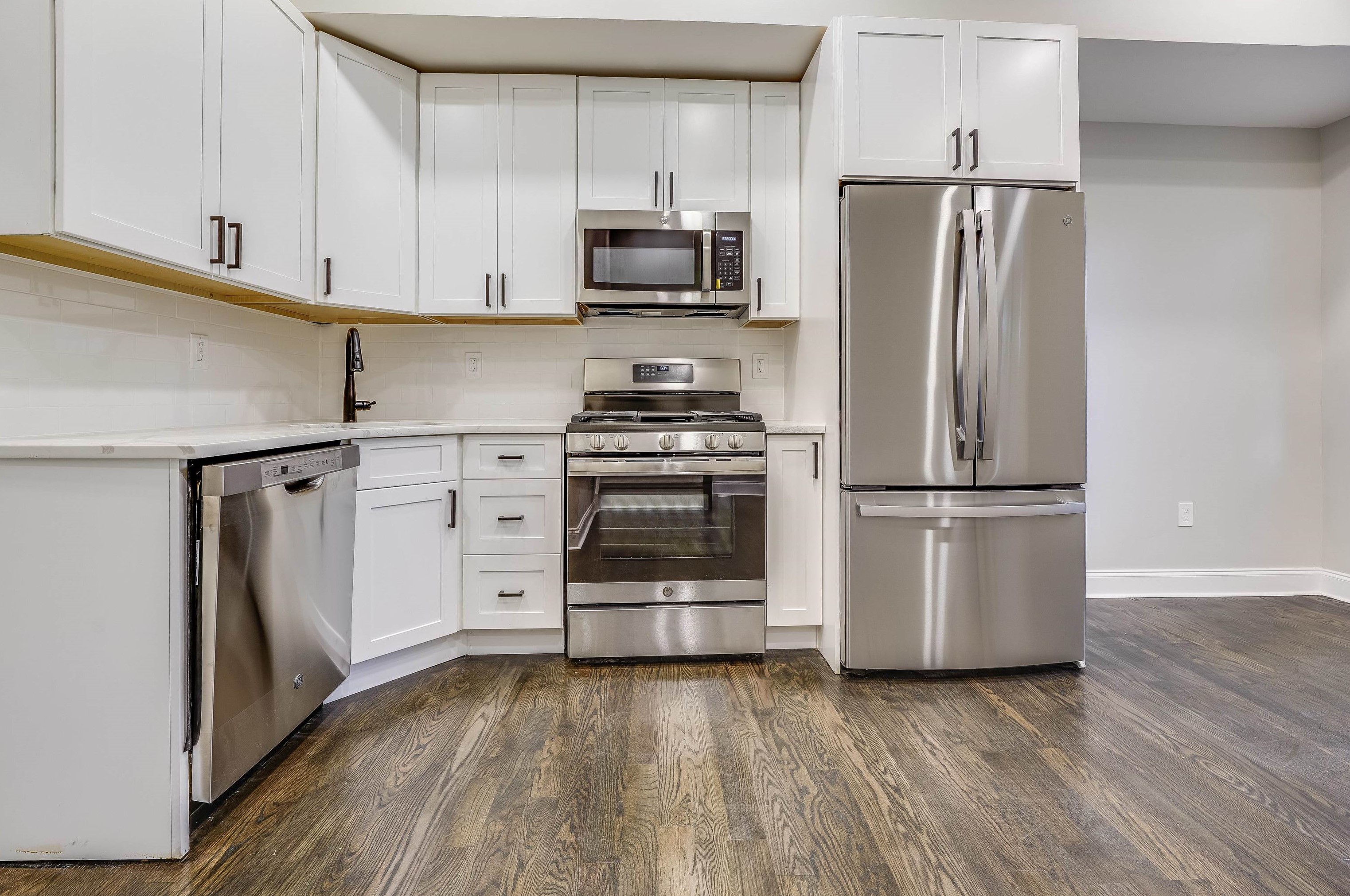 172 Mallory Ave, Jersey City NJ  07304-1218 exterior