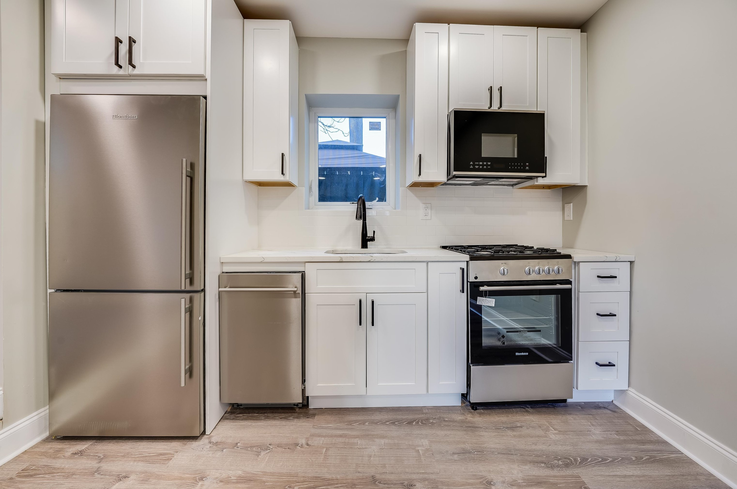 172 Mallory Ave, Jersey City NJ  07304-1218 exterior