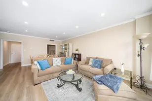 201 Shearwater Ct W, Jersey City, NJ 07305 - Photo 4