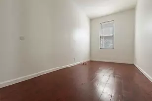 7 Newark Bay Ct, Bayonne, NJ 07002 - Photo 6