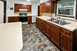 38 Van Reypen St, Jersey City, NJ 07306 - Photo 2