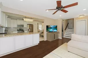 122 Village Cir E, Paramus, NJ 07652 - Photo 6