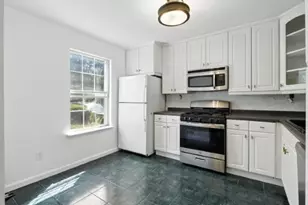 206 Ash Ct, South Brunswick Township, NJ 08852 - Photo 2