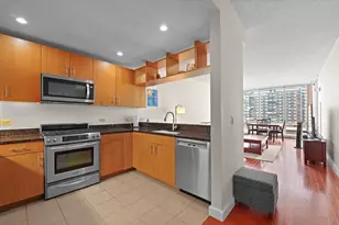 1 Shore Ln, Jersey City, NJ 07310 - Photo 8