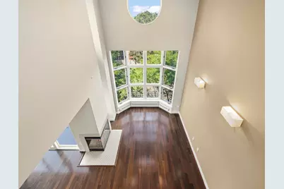 312 Franklin Ct, Edgewater, NJ 07020 - Photo 2