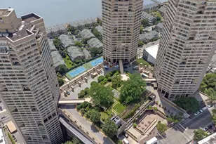 7002 Blvd E, Guttenberg, NJ 07093 - Photo 4