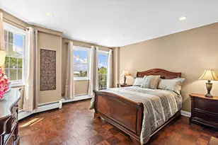 205 Shearwater Ct W, Jersey City, NJ 07305 - Photo 16