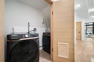 231 Clinton Ave, Jersey City, NJ 07304 - Photo 18