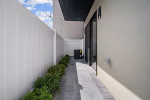 231 Clinton Ave, Jersey City, NJ 07304 - Photo 10