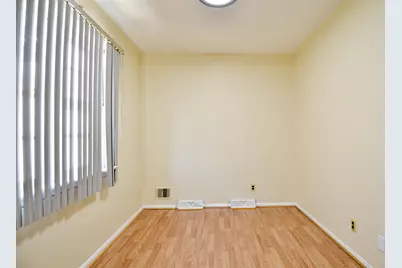 398 Avenue E, Bayonne, NJ 07002 - Photo 4