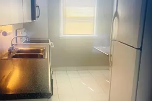 30 Briarwood Rd, Jersey City, NJ 07305 - Photo 4