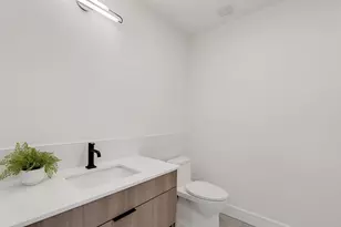 139 Christopher Columbus Dr, Jersey City, NJ 07302 - Photo 24