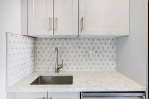 6040 Blvd E, West New York, NJ 07093 - Photo 12