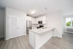 16 Bennett St, Jersey City, NJ 07304 - Photo 6