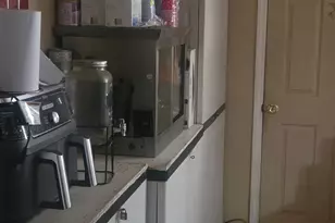 25 Morton Pl, Jersey City, NJ 07305 - Photo 8