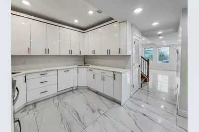 285 Lembeck Ave #R, Jersey City, NJ 07305 - Photo 6