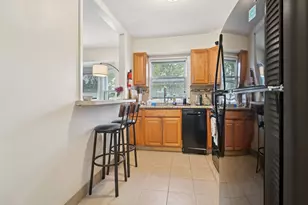 36 Briarwood Dr, Jersey City, NJ 07305 - Photo 10