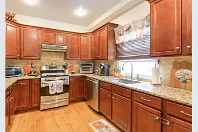 532 64th St, West New York, NJ 07093 - Photo 16