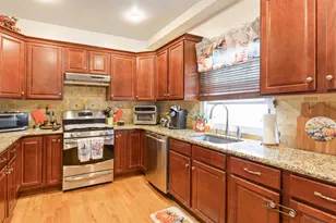 532 64th St, West New York, NJ 07093 - Photo 16