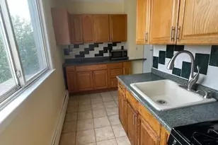 14 Meadow St, Bayonne, NJ 07002 - Photo 36