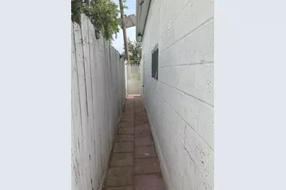 14 Meadow St, Bayonne, NJ 07002 - Photo 44