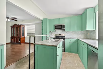 136 Clarke Ave, Jersey City, NJ 07304 - Photo 12