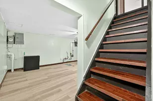 136 Clarke Ave, Jersey City, NJ 07304 - Photo 22