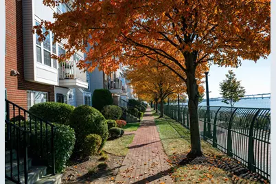 22 Redwood St, Jersey City, NJ 07305 - Photo 10