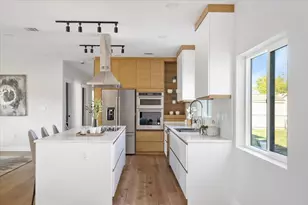 27 Sullivan Dr, Emerson, NJ 07630 - Photo 2