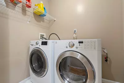 83 Oakland Ave, Jersey City, NJ 07306 - Photo 30