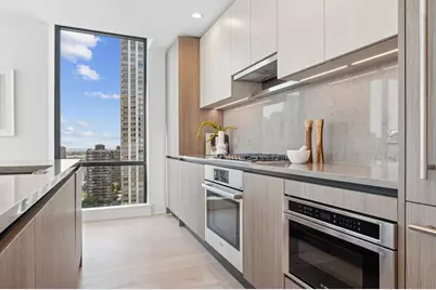 155 Bay St #1304, Jersey City, NJ 07302 - Photo 2