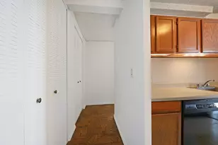 100 Manhattan Ave, Union City, NJ 07087 - Photo 14